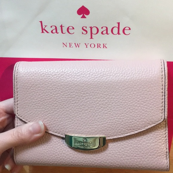 kate spade Handbags - NEW Genuine Leather Kate Spade Blush Snap Wallet